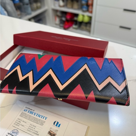 Salvatore Ferragamo Chic Multicolor Chevron Wallet Clutch - Picture 2 of 12